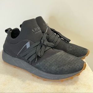 EUC Arkk WOMENS BLACK  Copenhagen Raven Nubuck VIBRAM Gum SOLE Sneakers